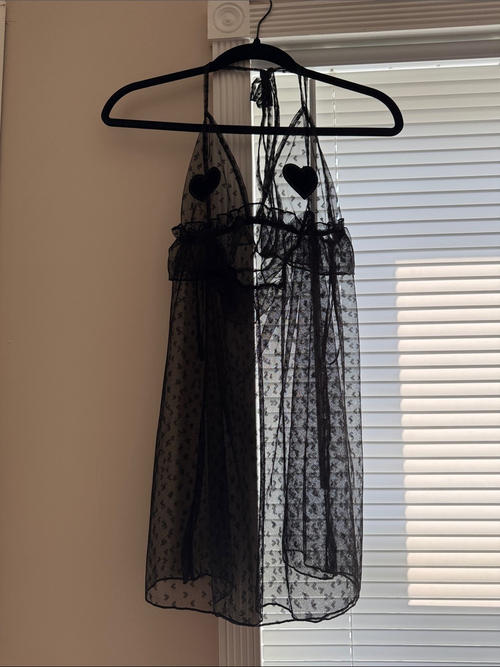 Black Sheer Heart-Appliqué Lace Babydoll Chemise